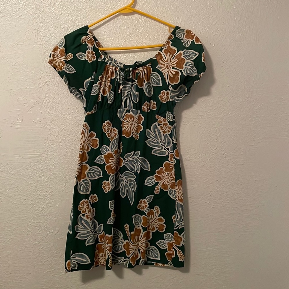 Hawaiian floral dress
